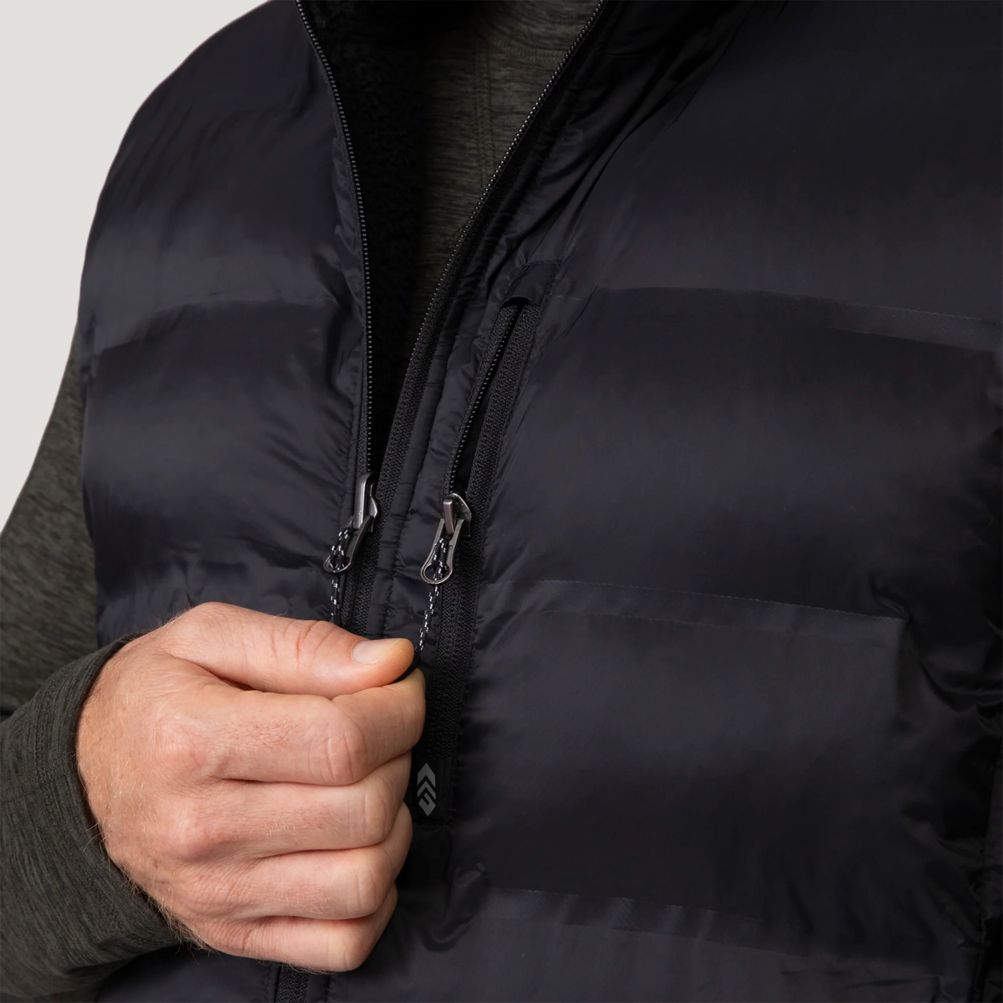 Men's Pine Creek Quilted Reversible Vest - Image 11