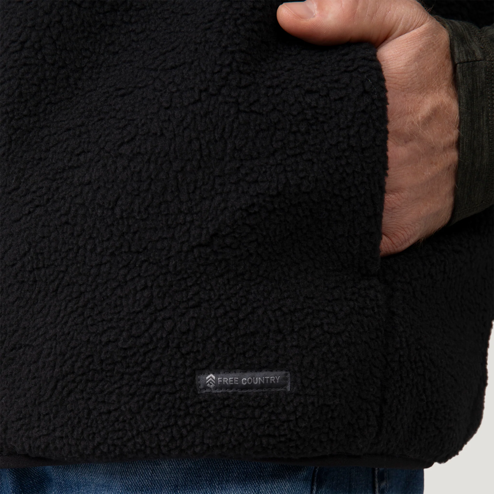 Men's Pine Creek Quilted Reversible Vest - Image 13