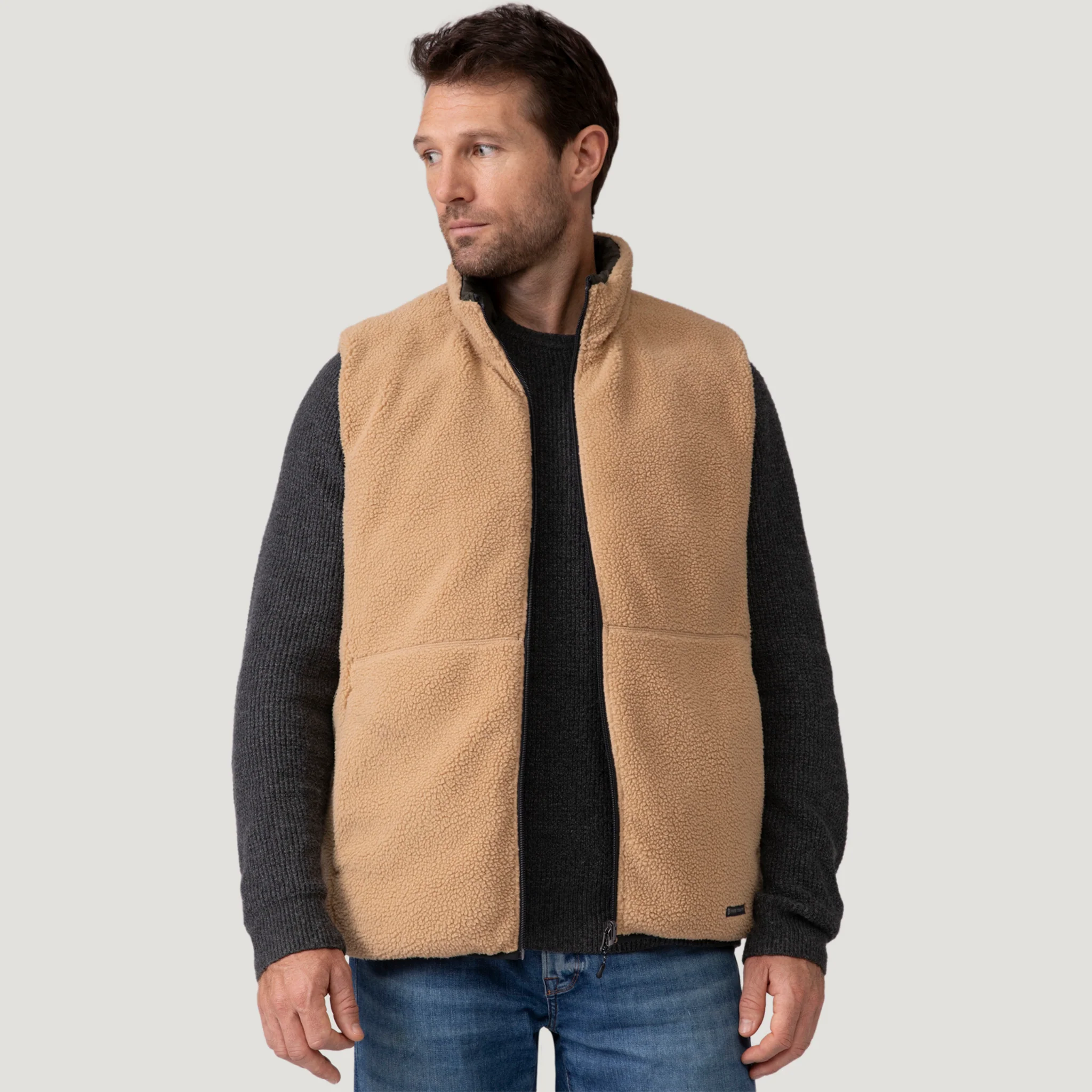 Men's Pine Creek Quilted Reversible Vest - Image 18