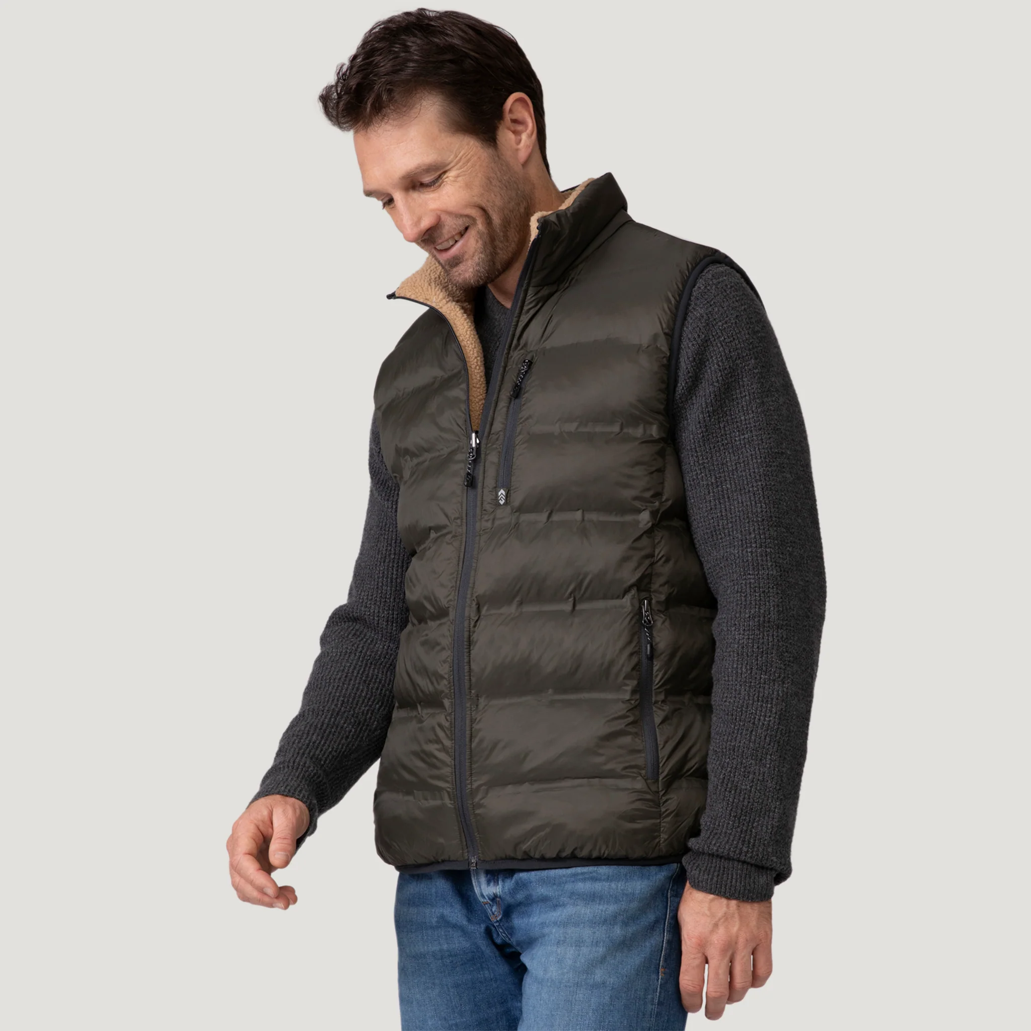 Men's Pine Creek Quilted Reversible Vest - Image 19