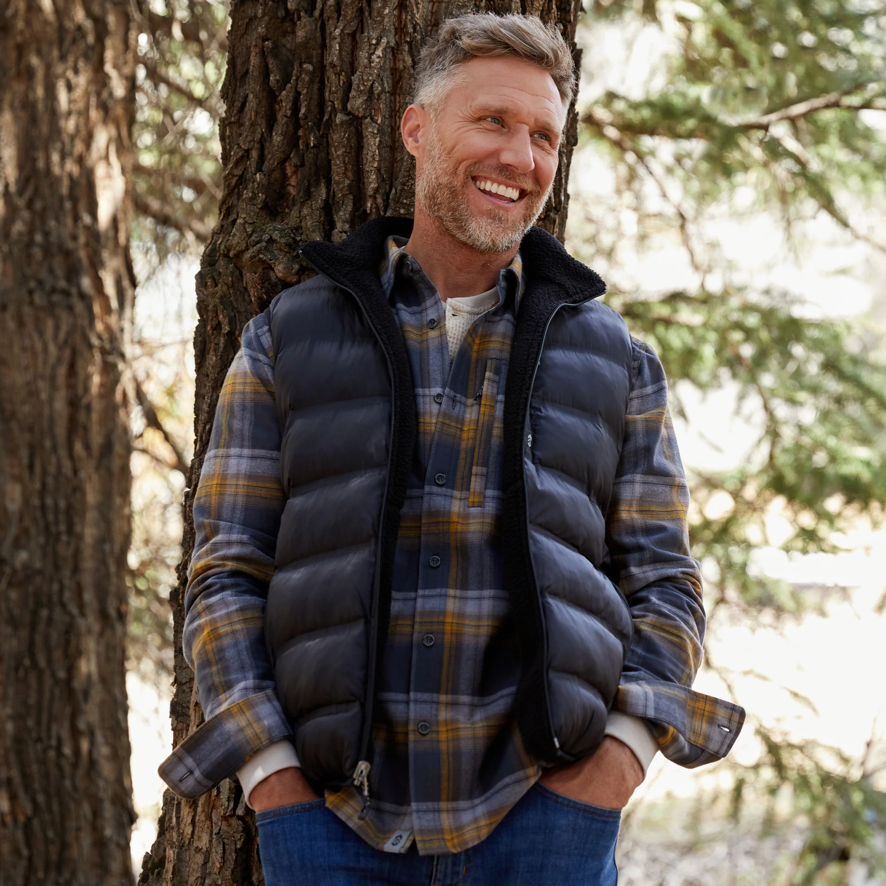 Men's Pine Creek Quilted Reversible Vest - Image 5