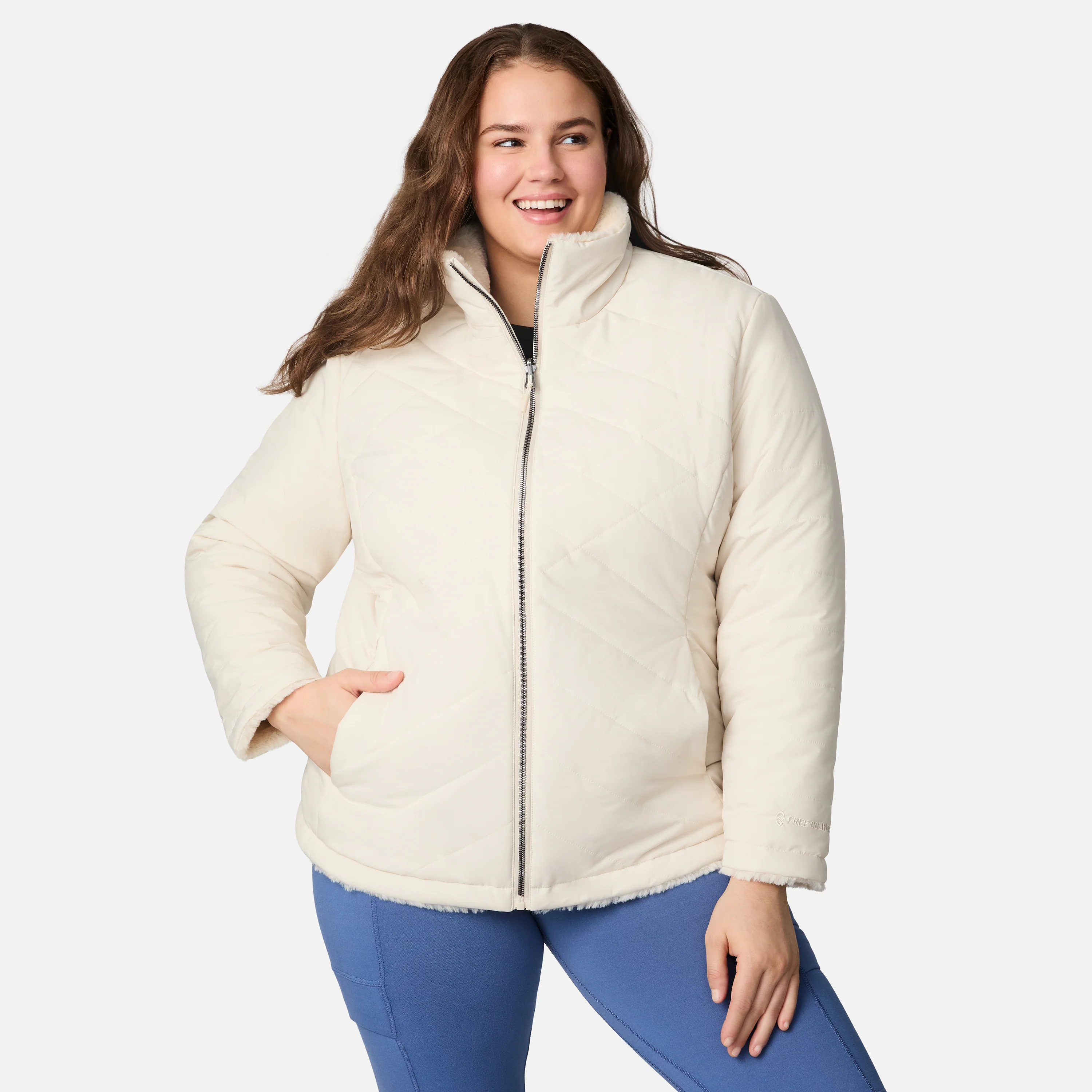 Women's Plus Size Cirrus Quilted Reversible Jacket - Image 3