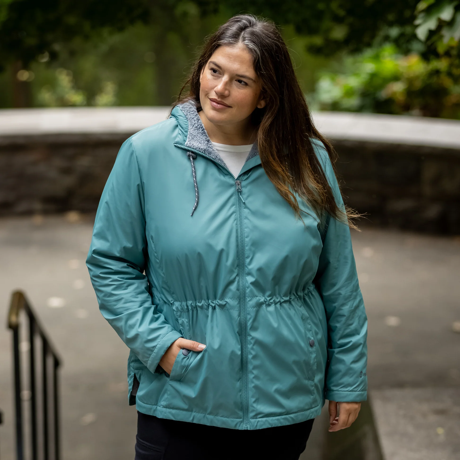 Women's Plus Size Cascade Windshear Jacket - Image 7