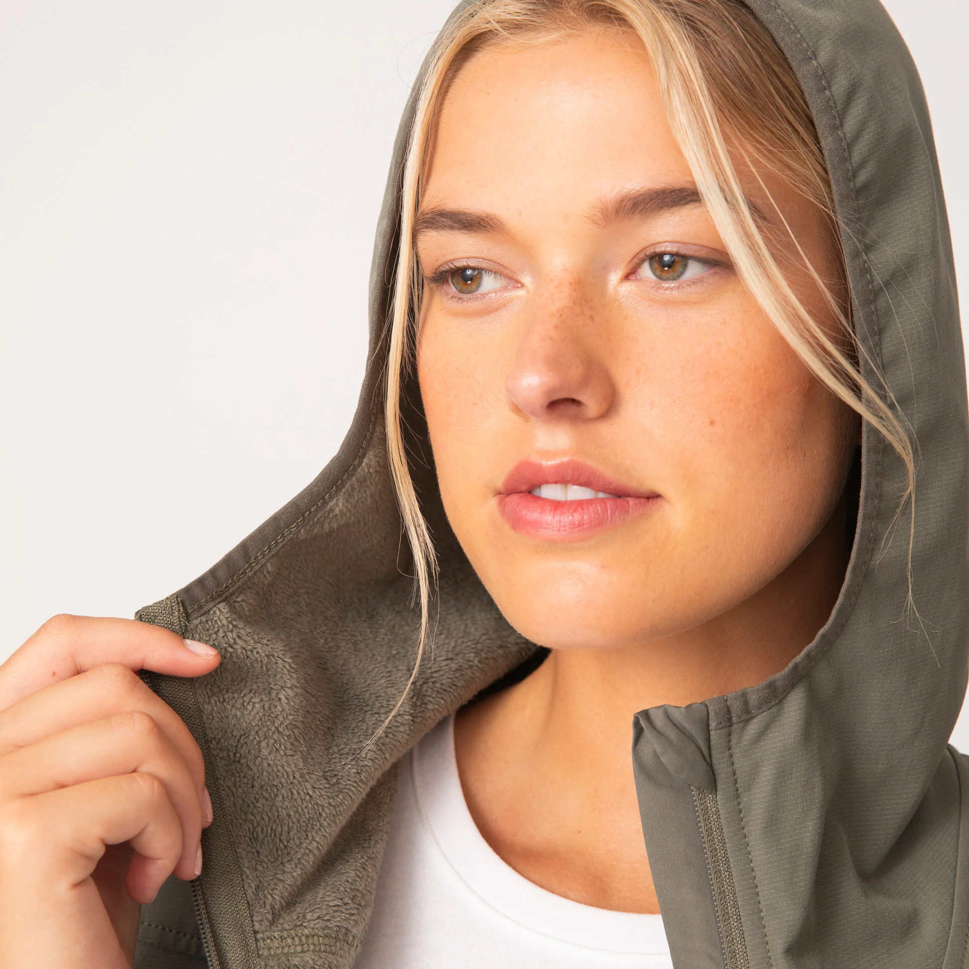 Women's Venture Out Hybrid Jacket - Image 8
